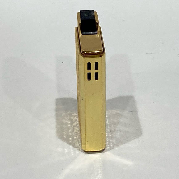 Vintage Gold Flint Light 🔥 - Picture 6 of 7